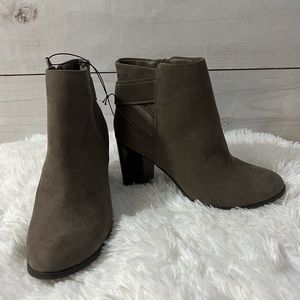 Brown Chunky Heeled Boots 8